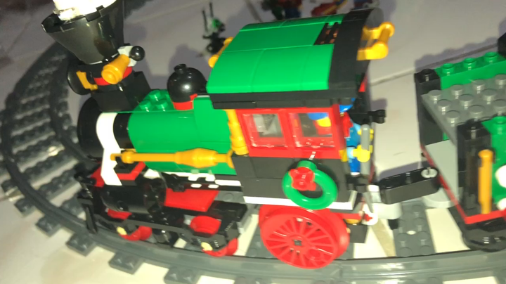 Building Blocks Lepin Christmas Train Lepin 36001 770Pcs Creative